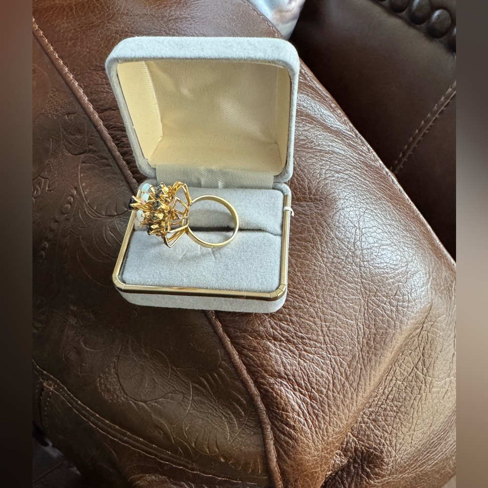 Elegant 14K Gold Sapphire & Opal Floral Ring - Picture 2 of 4